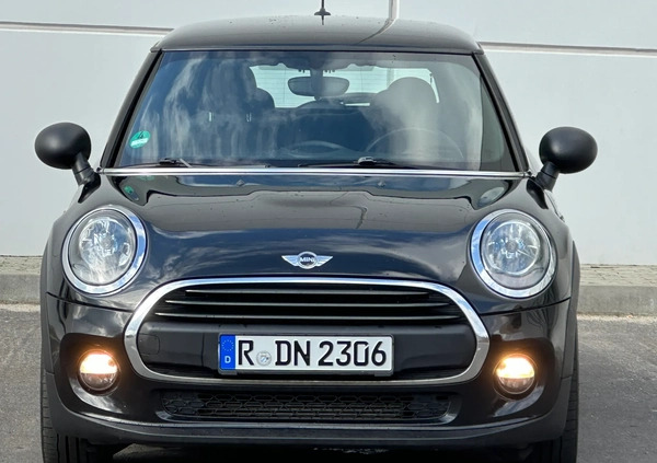 MINI ONE cena 38500 przebieg: 215739, rok produkcji 2017 z Góra małe 631